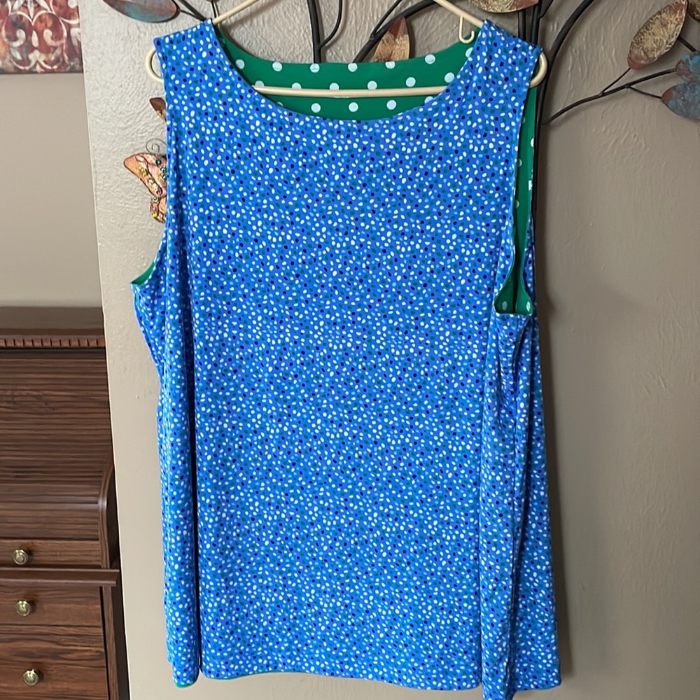NWOT Reversible sleeveless top Susan graver